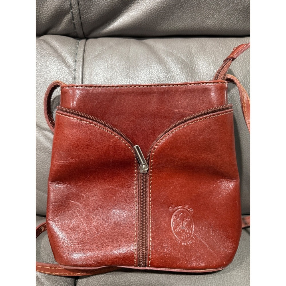 Vera Pelle Made in Italy‎ Cognac Brown Leather Crossbody Bag Front Zip Detail